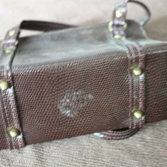 Cute Antique 1940s or 50s Vintage Brown Faux Alligator Purse With Handles - Picture 3 of 3